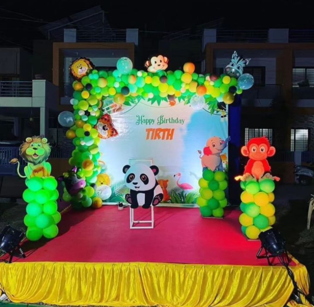 Cartoon Theme Decoration